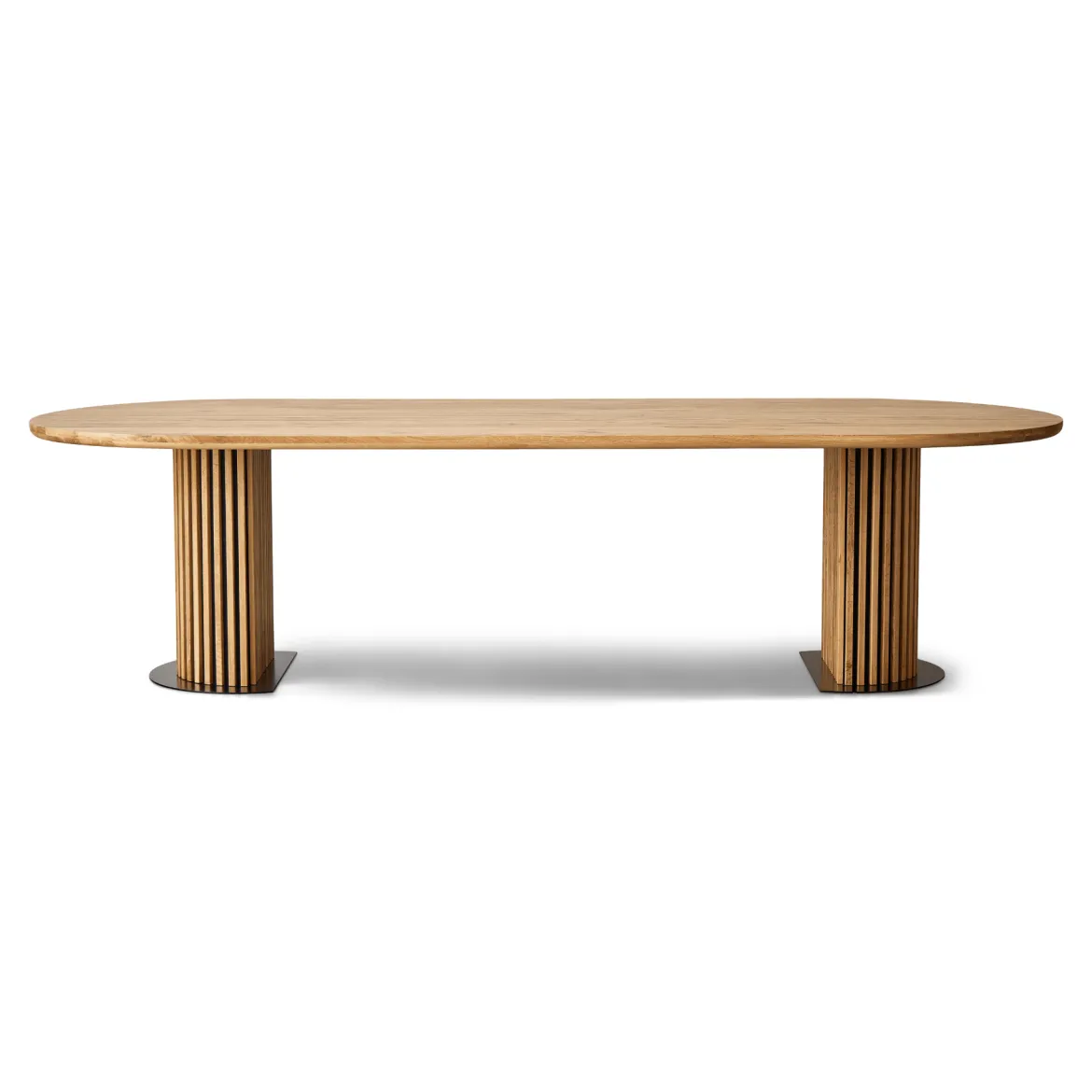 Matteo - Plankebord med lamelfod i olieret/natur massiv eg 300x120x77 cm