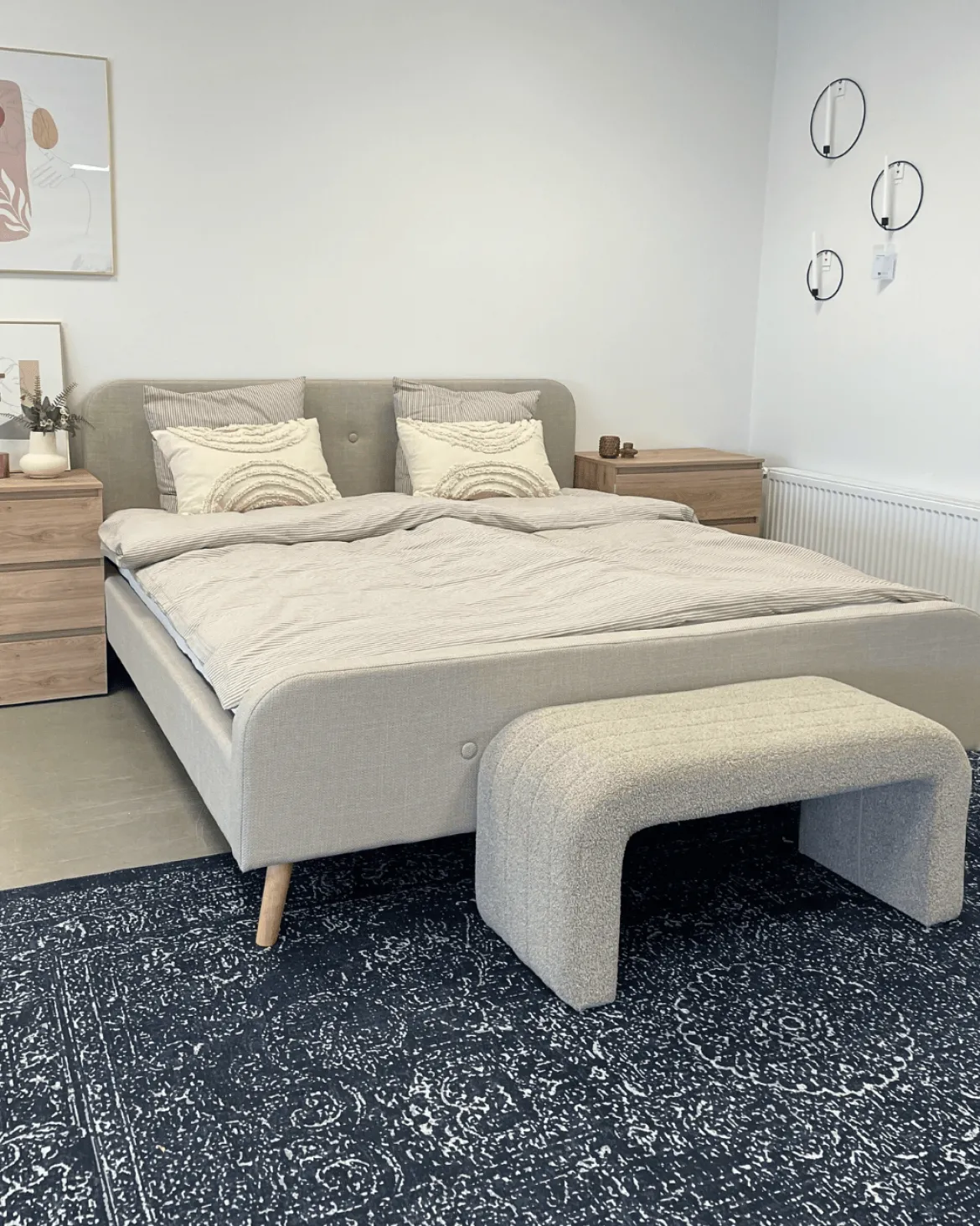 Premium Christian seng i beige 140x200 cm inkl. sengelameller og madrasser
